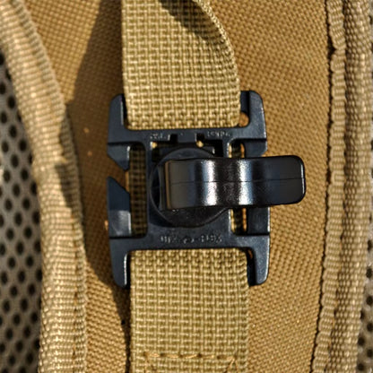 Outdoor Hydration Pack Water Bladder Drinking Tube MOLLE Webbing Clip Holder Plastic Dia. 8-10 Mm