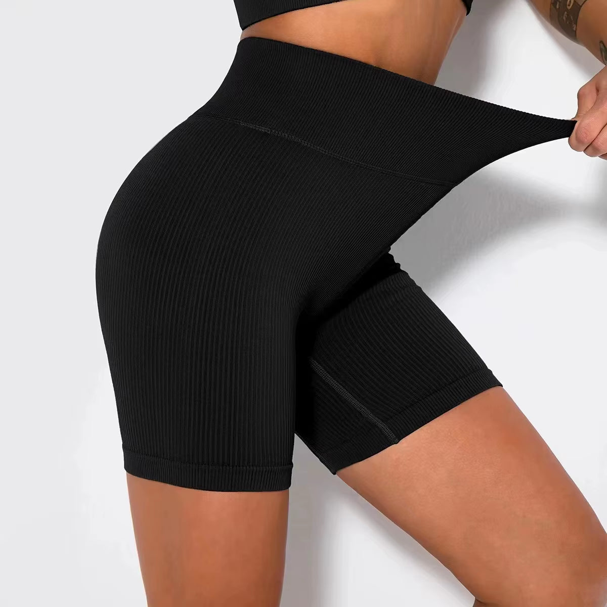 Seamless Knitted Sports Shorts Casual High Waist Push up Cycling Shorts Fitness Running Tight Hip Lifting Yoga Shorts Sportswear